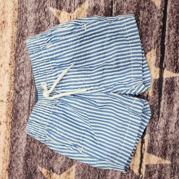Baby Gap shorts - Picture 1 of 6